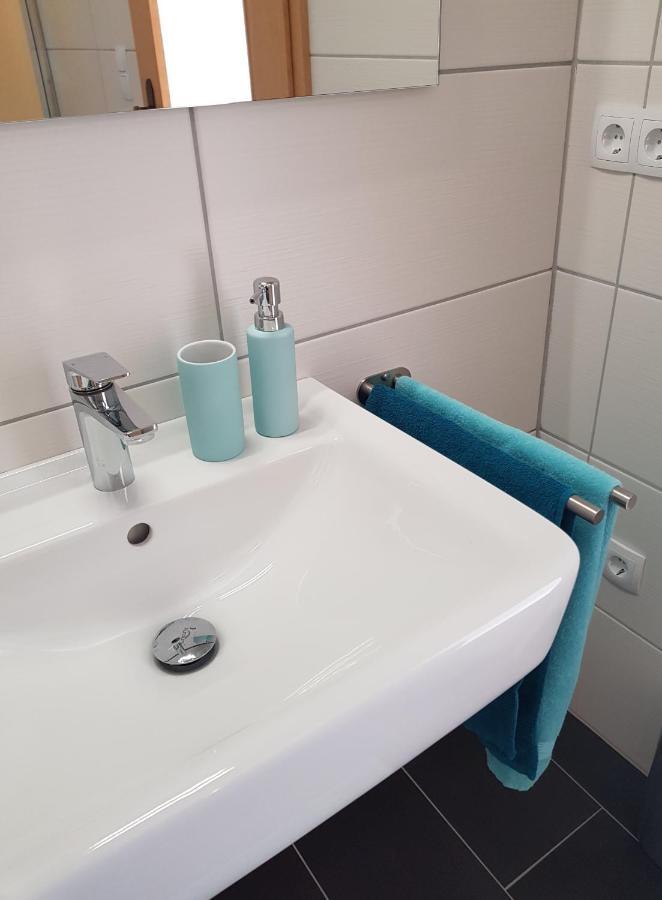Apartment Am Kaffelstein - Mit Terrasse Kreuzwertheim Exteriör bild